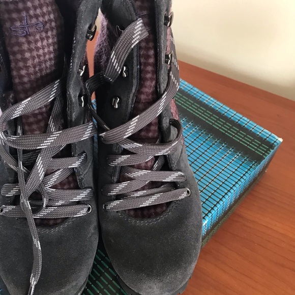 Boots by Custo Barcelona - Picture 4 of 5